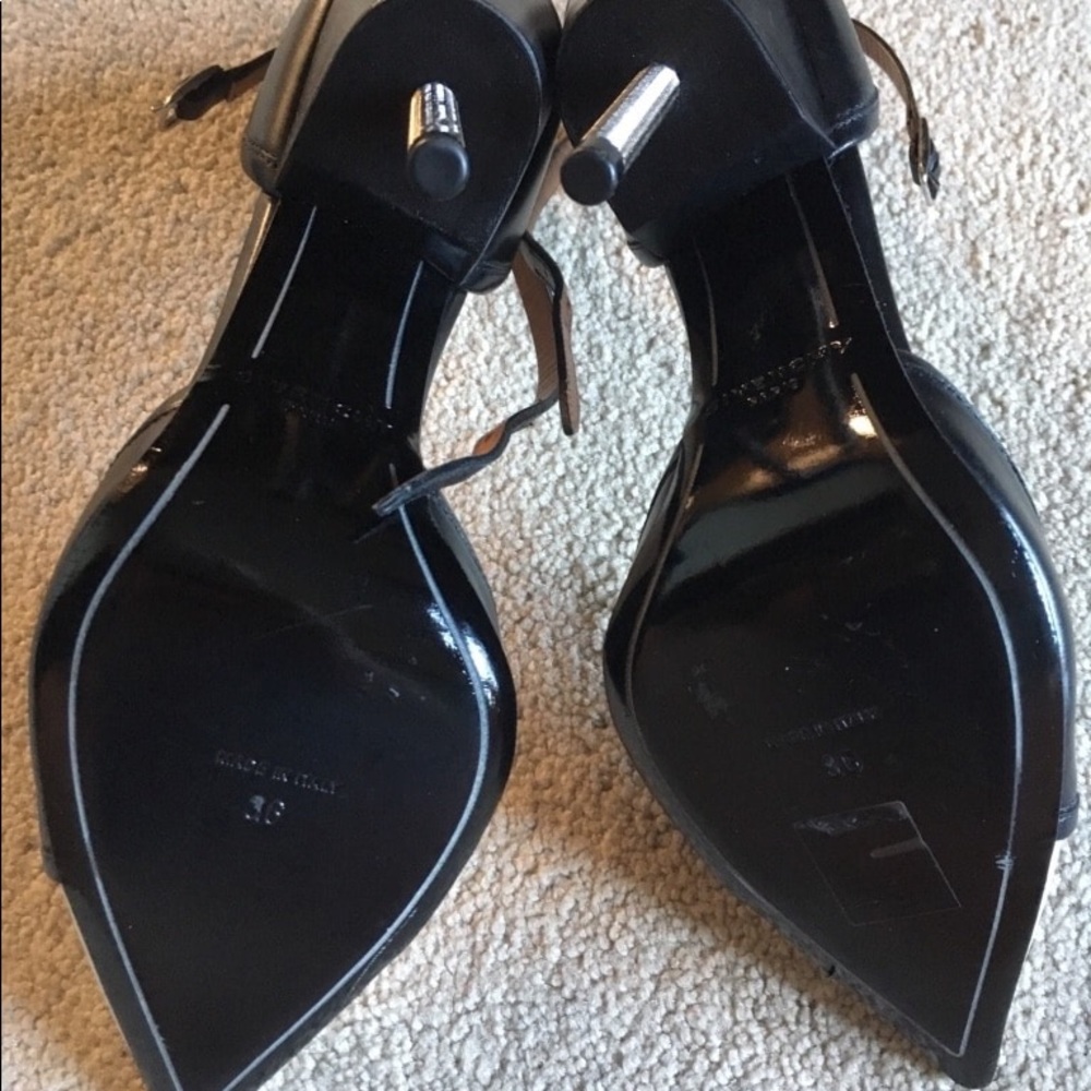 Givenchy screw heel black and white pumps - Picture 3 of 3